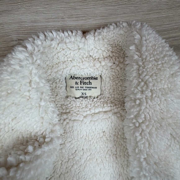 Abercrombie & Fitch Cozy Sherpa Lined Shawl Collar Cardigan Sweater XS - Picture 2 of 7
